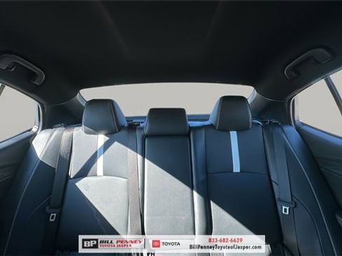 Used 2025 Toyota Camry SE image 17