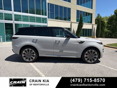 Used 2025 Land Rover Range Rover Sport Dynamic SE AWD/4WD image 6