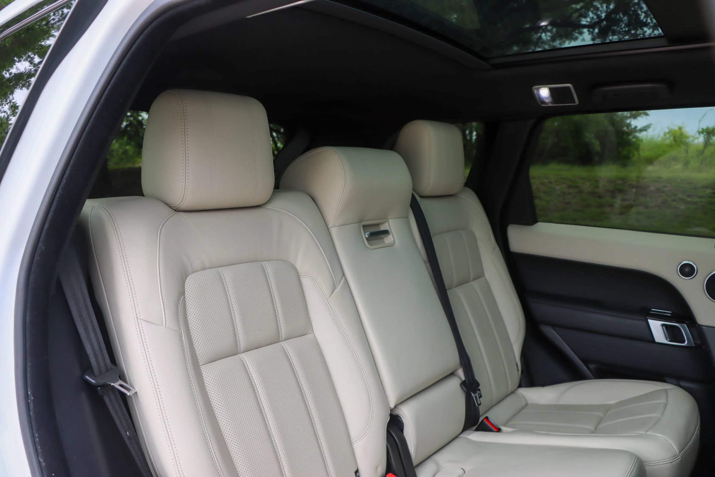 Used 2020 Land Rover Range Rover Sport HSE AWD/4WD image 19
