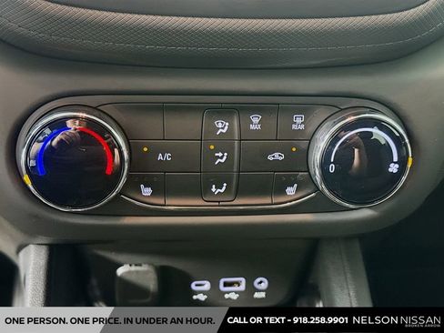 Used 2023 Chevrolet TrailBlazer LT FWD image 15