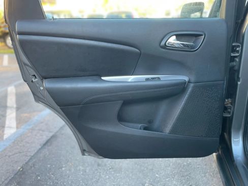 Used 2013 Dodge Journey American Value Package w/ Flexible Seating Group image 28