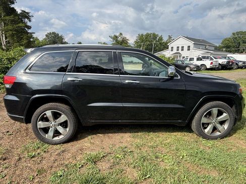 Used 2014 Jeep Grand Cherokee Overland w/ Advanced Technology Group AWD/4WD image 4