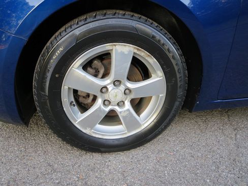 Used 2012 Chevrolet Cruze LT image 12