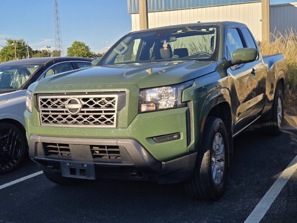 Used 2023 Nissan Frontier SV w/ Tow Package AWD/4WD image 3