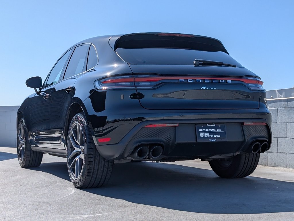 Certified 2025 Porsche Macan AWD/4WD image 3