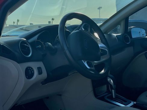 Used 2017 Ford Fiesta Titanium image 5