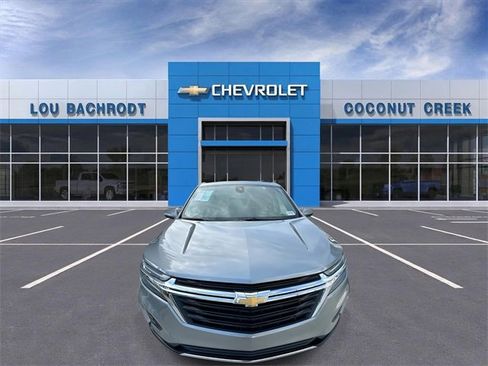 Used 2023 Chevrolet Equinox LT image 3