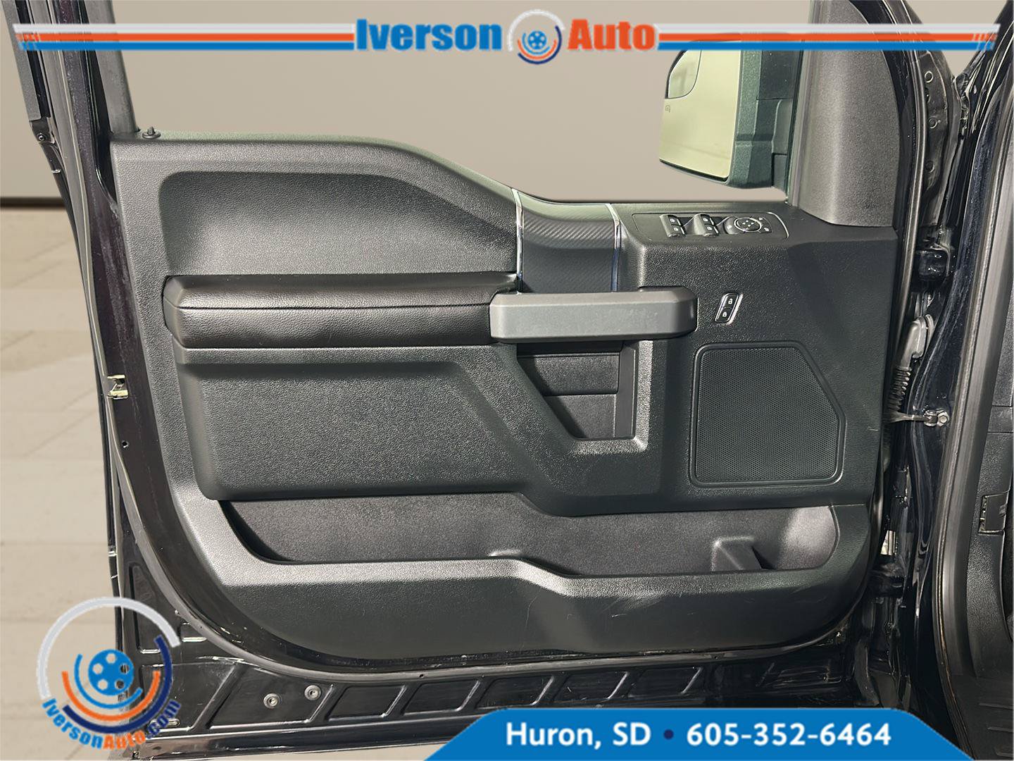 Used 2018 Ford F150 XLT w/ Equipment Group 302A Luxury AWD/4WD image 13