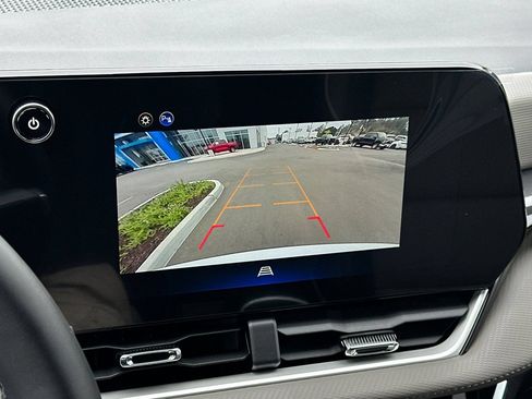 New 2026 Chevrolet Equinox LT w/ Convenience Package II AWD/4WD image 20