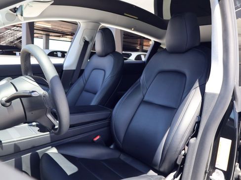 Used 2021 Tesla Model Y Long Range AWD/4WD image 5