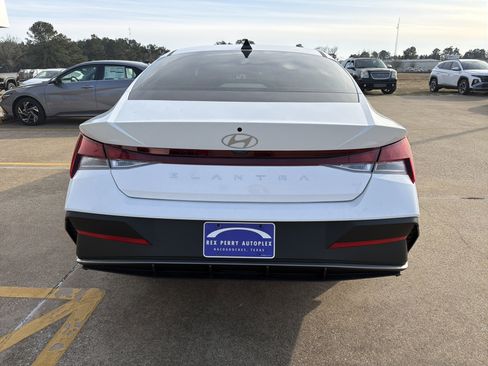 New 2026 Hyundai Elantra SE image 26