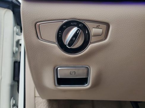 Used 2019 Mercedes-Benz S 560 Sedan w/ AMG Line Exterior image 17