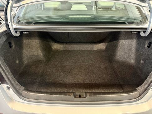 Used 2019 Honda Accord Sedan 4D image 11