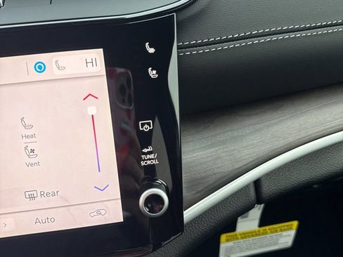 New 2026 Jeep Grand Cherokee Limited image 16