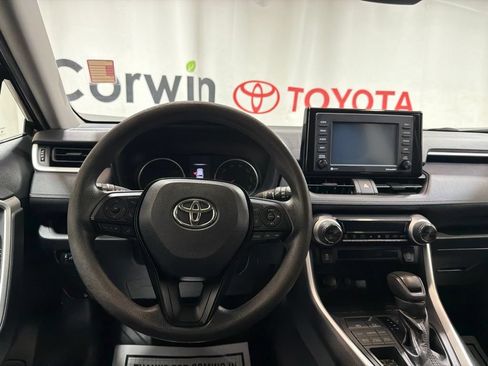 Used 2021 Toyota RAV4 XLE AWD/4WD image 22