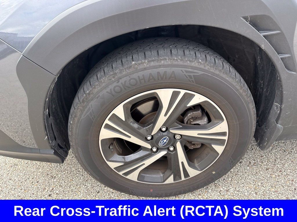 Used 2025 Subaru Crosstrek 2.5i Premium AWD/4WD image 9