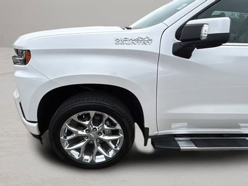 Used 2021 Chevrolet Silverado 1500 High Country image 34