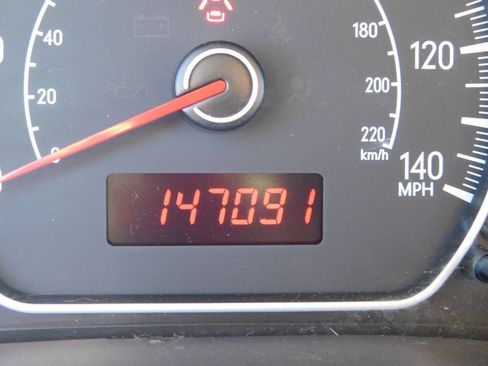 Used 2008 Suzuki SX4 AWD Hatchback w/ Touring Pkg image 9