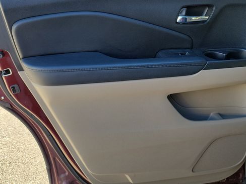 Used 2021 Honda Pilot Touring image 15