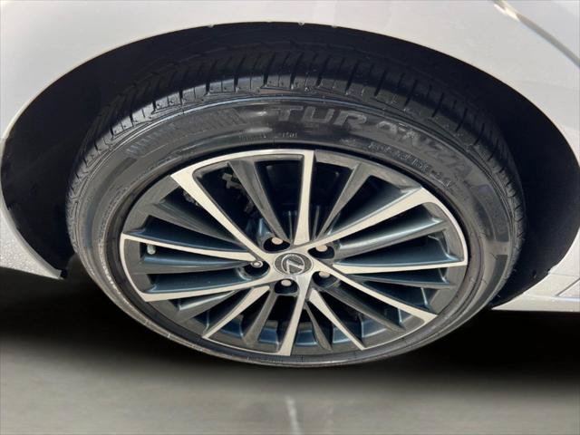 Certified 2025 Lexus ES 350 w/ Premium Package FWD image 17