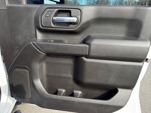 Used 2022 Chevrolet Silverado 2500 Custom w/ Custom Value Package image 33