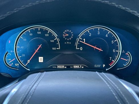 Used 2019 BMW 750i w/ Executive Package image 21