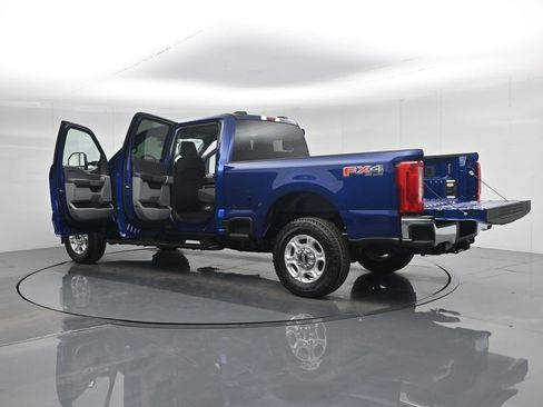 New 2026 Ford F250 XLT w/ FX4 Off-Road Package image 39