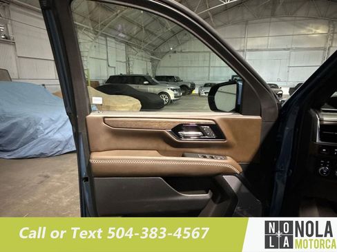 Used 2025 GMC Yukon XL Denali Ultimate w/ LPO, Floor Liner Package image 15