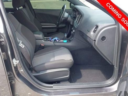 Used 2020 Dodge Charger SXT RWD image 5