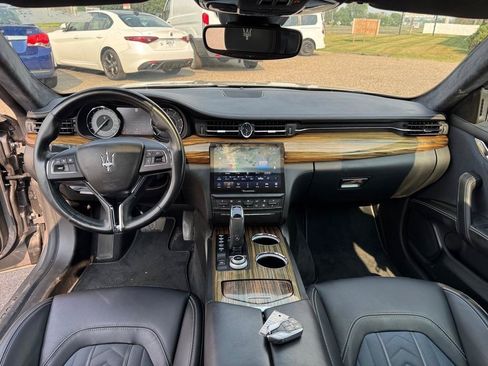 Used 2021 Maserati Quattroporte S GranLusso Q4 AWD/4WD image 16