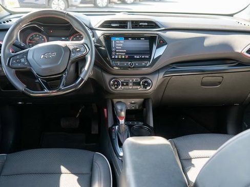 Used 2022 Chevrolet TrailBlazer RS w/ Technology Package AWD/4WD image 15