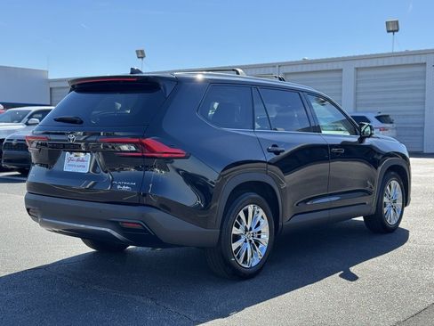 Used 2024 Toyota Grand Highlander Platinum image 13