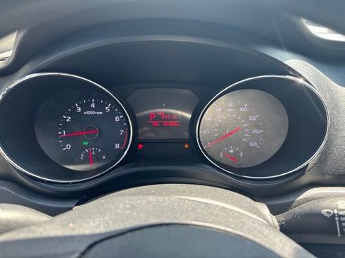 Used 2016 Kia Sedona L FWD image 7