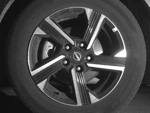 Used 2025 Nissan Sentra SV FWD image 15