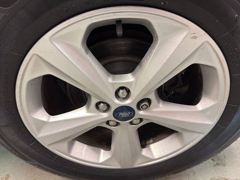 Used 2019 Ford Edge SE AWD/4WD image 34