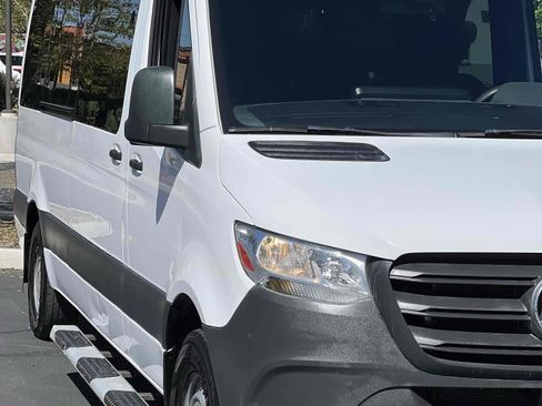 Used 2019 Mercedes-Benz Sprinter 2500 w/ Driver Convenience Package image 57