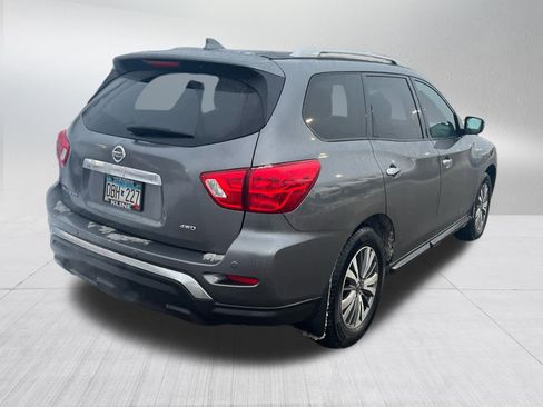 Used 2019 Nissan Pathfinder S image 3