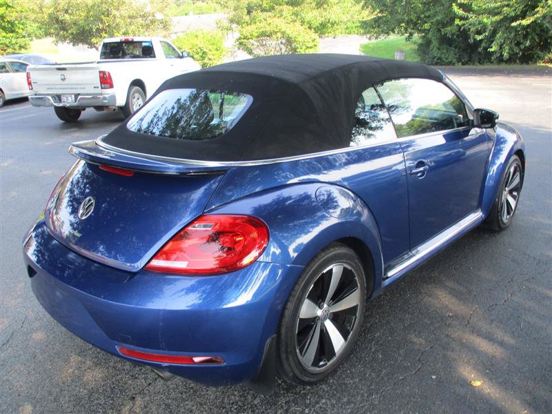 Used 2013 Volkswagen Beetle 2.0T FWD image 19
