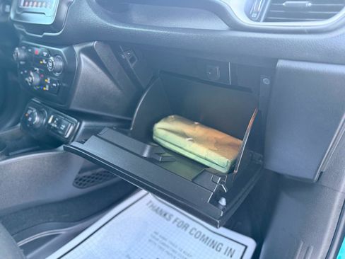 Used 2021 Jeep Renegade Latitude w/ Convenience Group image 28