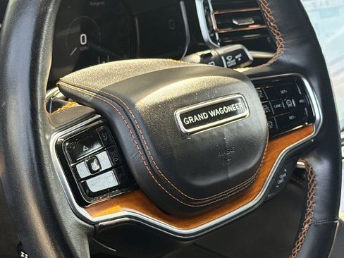Used 2022 Jeep Grand Wagoneer Series III w/ Rear Seat Video Group 1 image 29