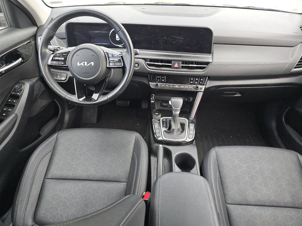 Used 2024 Kia Seltos EX FWD image 20