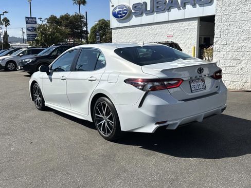 Used 2022 Toyota Camry SE w/ Carpet Mat Package (TMS) image 6