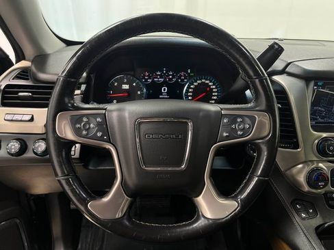 Used 2019 GMC Yukon XL Denali image 22