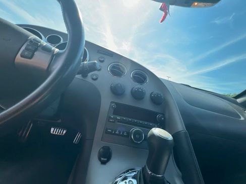 Used 2007 Pontiac Solstice GXP w/ Premium Package RWD image 18