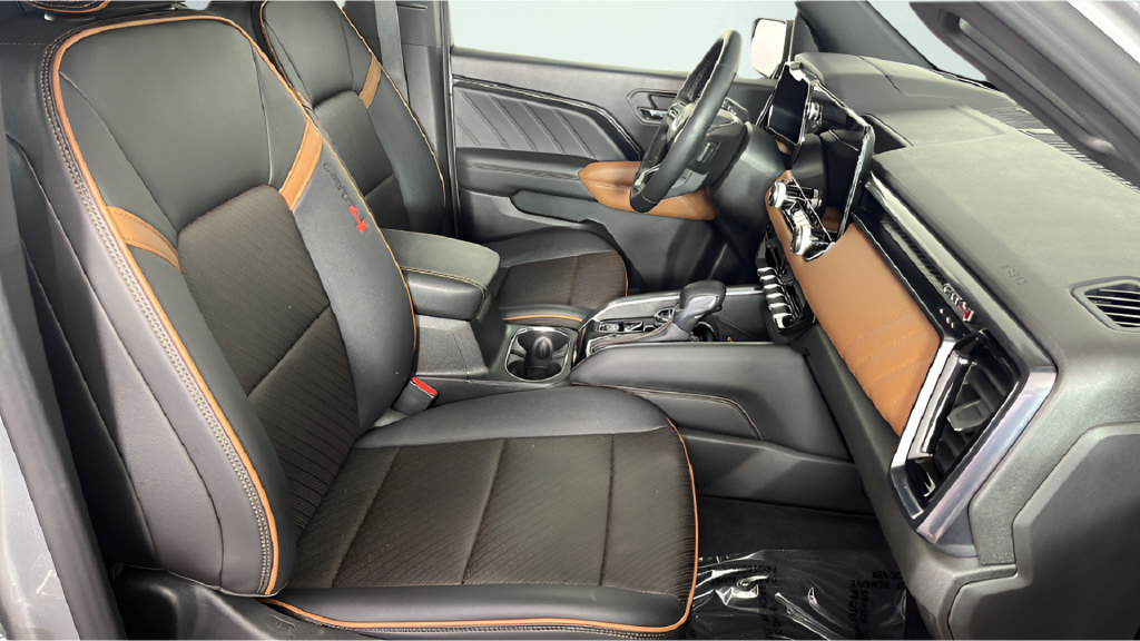 Used 2023 GMC Canyon AT4 w/ AT4 Premium Package AWD/4WD image 22