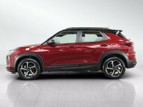 Used 2023 Chevrolet TrailBlazer RS FWD image 2