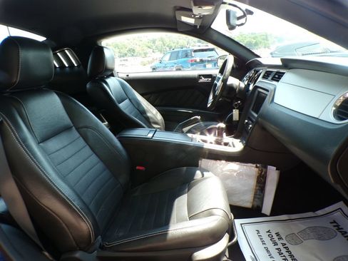 Used 2010 Ford Mustang GT RWD image 15