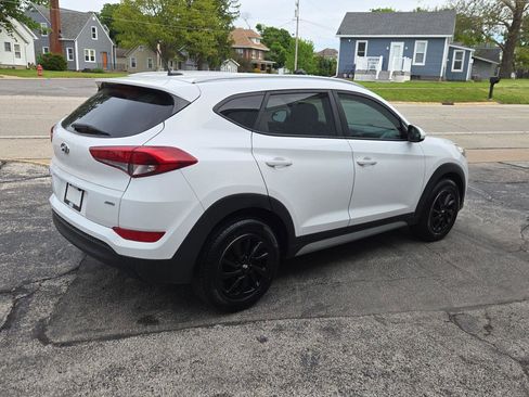 Used 2017 Hyundai Tucson SE AWD/4WD image 10