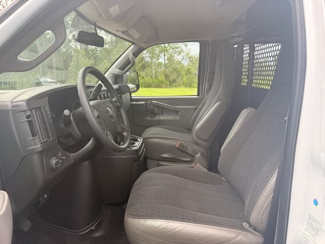 Used 2025 GMC Savana 2500 w/ Driver Convenience Package RWD image 9