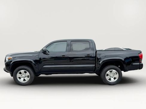 Used 2023 Toyota Tacoma SR5 w/ SR5 Appearance Package RWD image 4